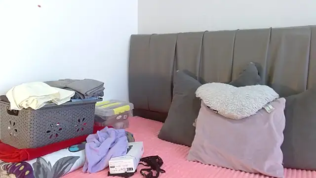 Snapshot of Cherllynn chatting on January 2025 02:30:01 PM Cherllynn online show from January 2025 02:30:01 PM