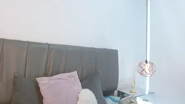 Snapshot of Cherllynn chatting on January 2025 09:30:01 PM Cherllynn online show from January 2025 09:30:01 PM