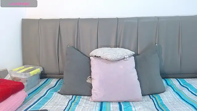 Snapshot of Cherllynn chatting on January 2025 04:26:01 PM Cherllynn online show from January 2025 04:26:01 PM