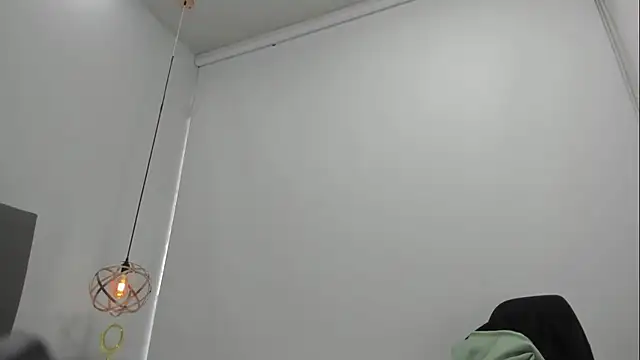 Snapshot of Cherllynn chatting on February 2025 03:18:02 PM Cherllynn online show from February 2025 03:18:02 PM