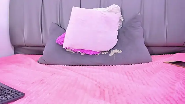 Snapshot of Cherllynn chatting on February 2025 06:09:02 PM Cherllynn online show from February 2025 06:09:02 PM