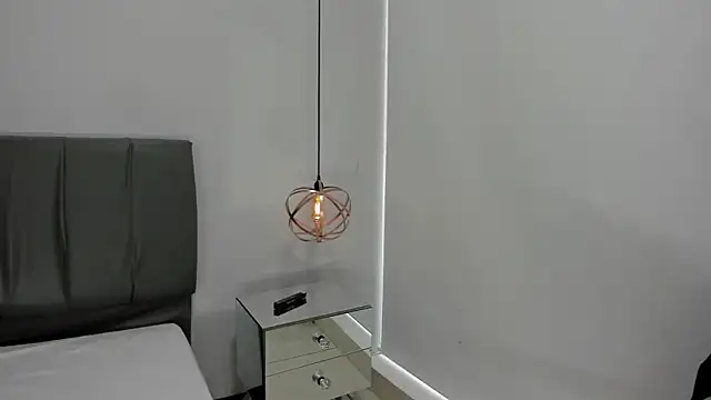 Snapshot of Cherllynn chatting on March 2025 04:07:02 PM Cherllynn online show from March 2025 04:07:02 PM