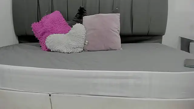 Snapshot of Cherllynn chatting on March 2025 03:18:02 PM Cherllynn online show from March 2025 03:18:02 PM