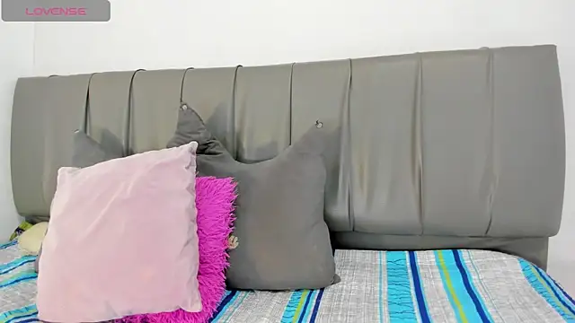 Snapshot of Cherllynn chatting on September 2025 03:33:01 PM Cherllynn online show from September 2025 03:33:01 PM