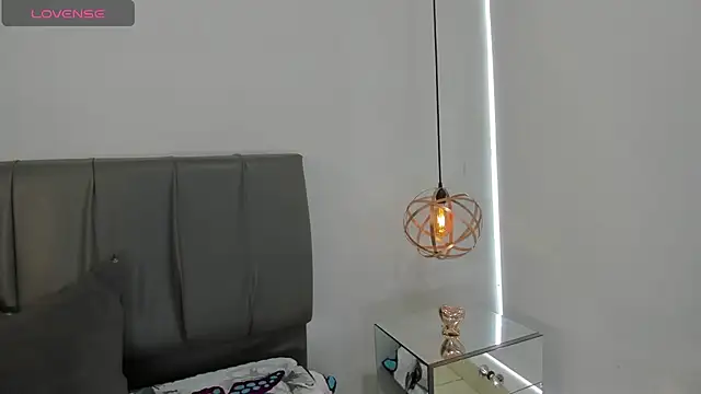 Snapshot of Cherllynn chatting on October 2025 04:20:02 PM Cherllynn online show from October 2025 04:20:02 PM