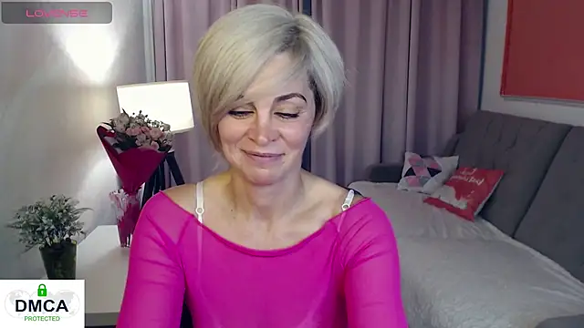 Snapshot of Blonde_lola444 chatting on June 2026 05:40:02 PM Blonde lola444 online show from June 2026 05:40:02 PM