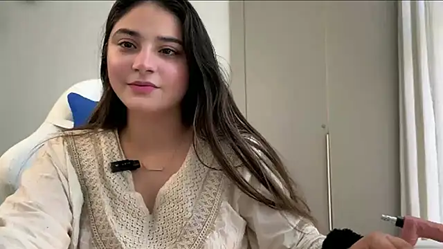 Snapshot of demieliss chatting on April 2026 09:24:02 AM demieliss online show from April 2026 09:24:02 AM