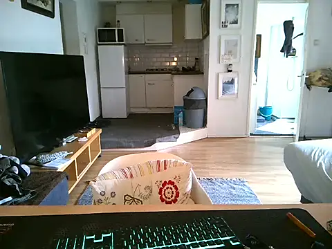 mihaimichael online show from April 2026 03:06:01 PM