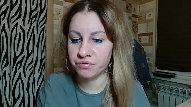 Snapshot of TherestlessKitty chatting on March 2026 10:22:01 PM TherestlessKitty online show from March 2026 10:22:01 PM