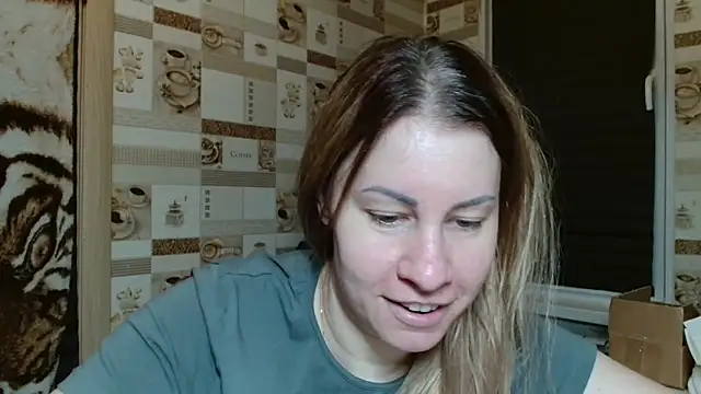 Snapshot of TherestlessKitty chatting on April 2026 10:33:02 PM TherestlessKitty online show from April 2026 10:33:02 PM