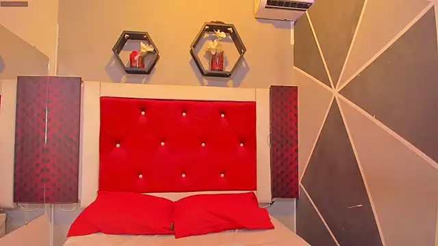 Karoll014 online show from October 2025 11:51:02 AM