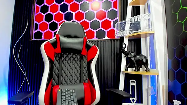 Snapshot of Tayzon_Foxxx chatting on March 2026 08:13:01 PM Tayzon Foxxx online show from March 2026 08:13:01 PM