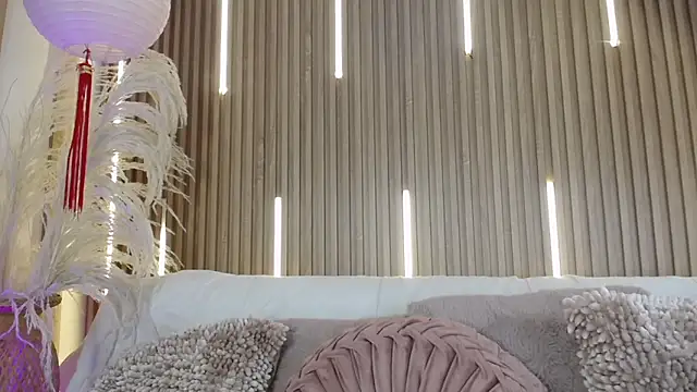 Snapshot of Tayzon_Foxxx chatting on April 2026 08:31:01 PM Tayzon Foxxx online show from April 2026 08:31:01 PM