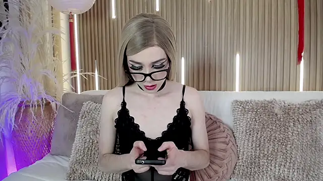 Snapshot of Tayzon_Foxxx chatting on April 2026 08:47:01 PM Tayzon Foxxx online show from April 2026 08:47:01 PM
