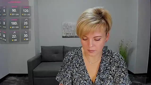 Snapshot of Julia_Wilsone chatting on December 2024 06:32:01 AM Julia Wilsone online show from December 2024 06:32:01 AM