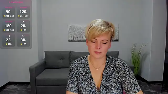 Snapshot of Julia_Wilsone chatting on December 2024 09:39:02 AM Julia Wilsone online show from December 2024 09:39:02 AM