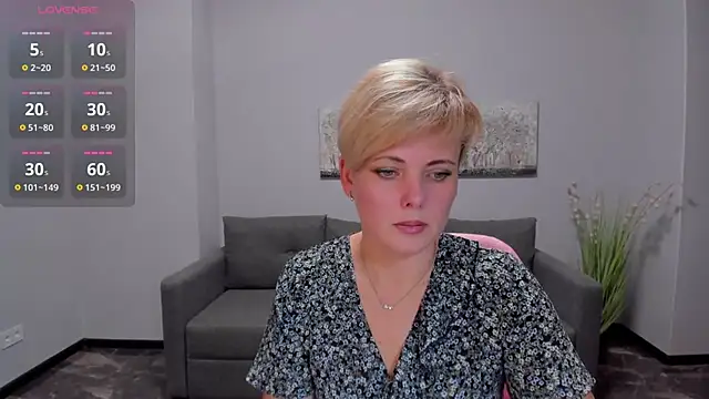 Snapshot of Julia_Wilsone chatting on December 2024 01:00:01 PM Julia Wilsone online show from December 2024 01:00:01 PM