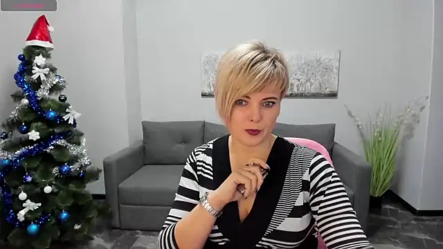 Snapshot of Julia_Wilsone chatting on December 2024 06:57:02 AM Julia Wilsone online show from December 2024 06:57:02 AM