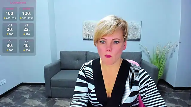 Snapshot of Julia_Wilsone chatting on January 2025 12:43:02 PM Julia Wilsone online show from January 2025 12:43:02 PM