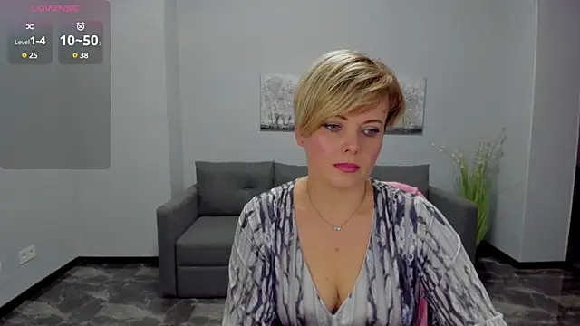 Snapshot of Julia_Wilsone chatting on February 2025 12:50:01 PM Julia Wilsone online show from February 2025 12:50:01 PM