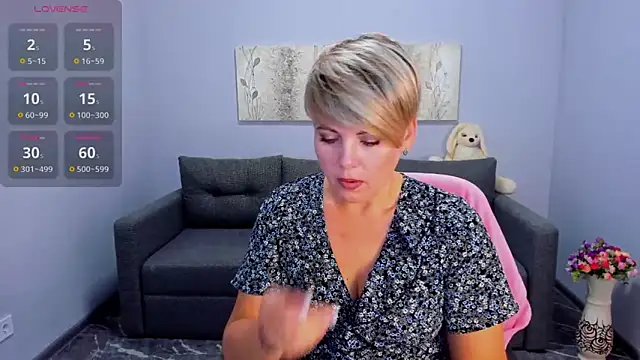 Snapshot of Julia_Wilsone chatting on October 2025 05:46:01 AM Julia Wilsone online show from October 2025 05:46:01 AM