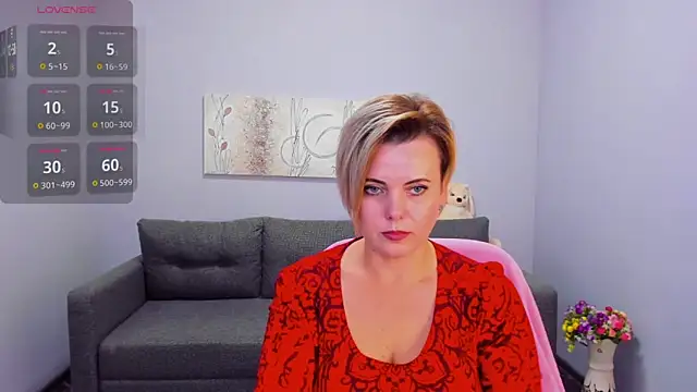 Julia Wilsone online show from November 2025 06:47:01 AM