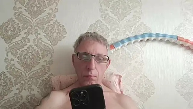BobbyXRoyal online show from July 2026 09:45:01 AM