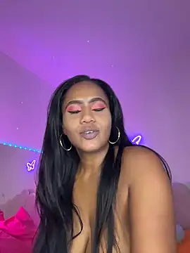 AlisonHoot69 online show from May 2026 01:00:01 AM