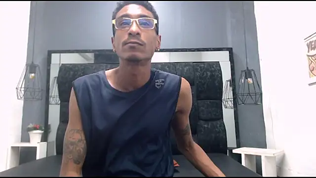 Jose Smoke online show from September 2025 01:05:02 AM