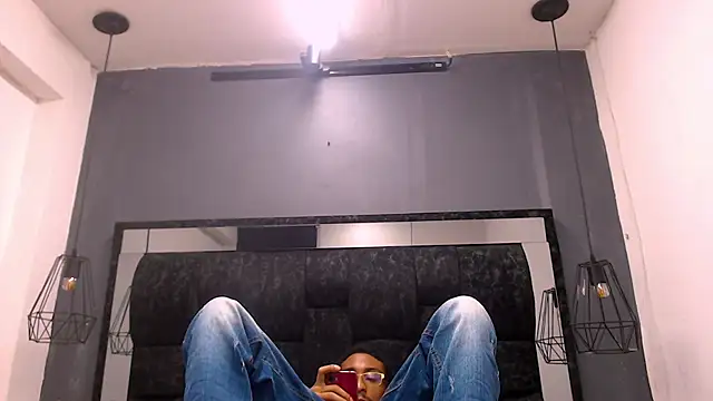 Jose Smoke online show from October 2025 03:45:01 AM