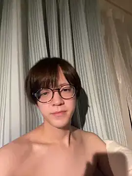 Snapshot of yuuuuma578 chatting on March 2025 03:45:02 PM yuuuuma578 online show from March 2025 03:45:02 PM