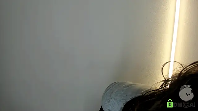 Alina Mills online show from September 2025 10:40:01 AM