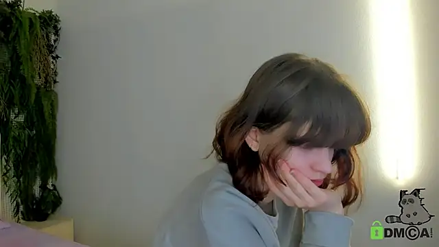 Alina Mills online show from November 2025 07:42:02 AM