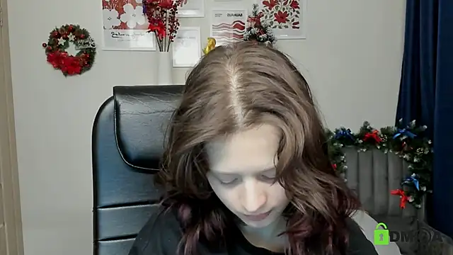 Snapshot of Alina_Mills chatting on January 2026 07:54:01 AM Alina Mills online show from January 2026 07:54:01 AM