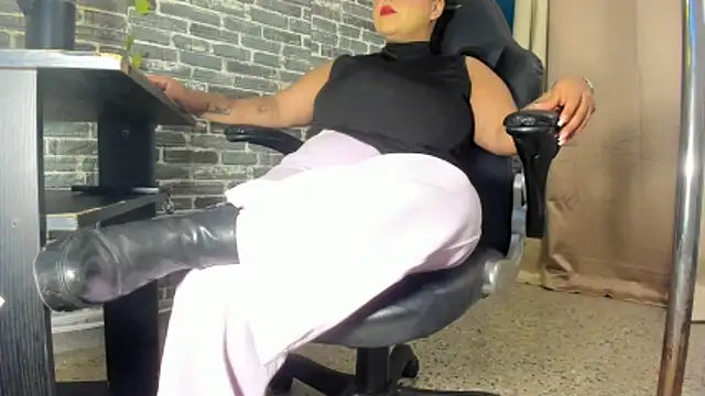 iam samy  online show from October 2025 11:32:02 AM