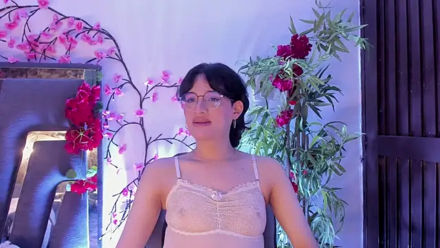 Black Rose2 online show from November 2025 12:15:02 PM