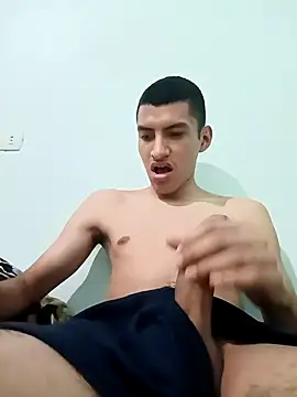 Rogersmit2 online show from December 2024 05:01:02 PM