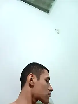 Rogersmit2 online show from October 2025 03:32:01 AM