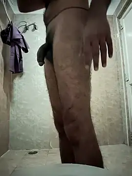 Snapshot of hairy_gun chatting on January 2025 08:57:02 AM hairy gun online show from January 2025 08:57:02 AM