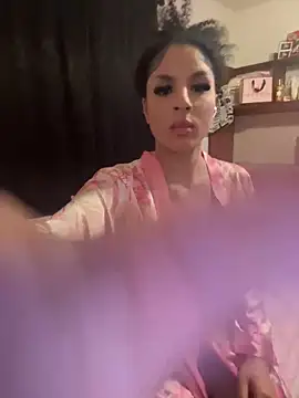 Snapshot of thatonelightskinn chatting on February 2025 09:05:02 AM thatonelightskinn online show from February 2025 09:05:02 AM