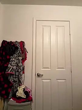 Snapshot of thatonelightskinn chatting on February 2025 03:50:01 AM thatonelightskinn online show from February 2025 03:50:01 AM