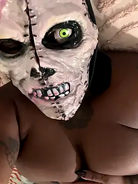 Goddess Nafeesha online show from November 2025 08:44:01 PM