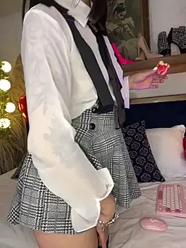 Alice milf  online show from February 2025 02:27:01 PM