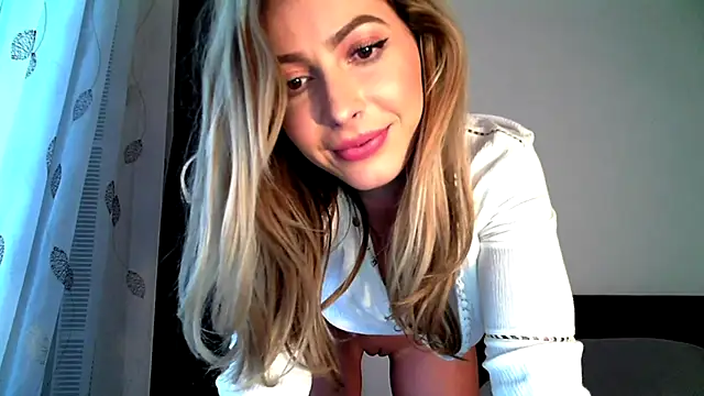 Snapshot of NisaXo chatting on December 2024 09:58:01 AM NisaXo online show from December 2024 09:58:01 AM