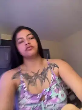  luna torres online show from April 2026 12:46:01 PM