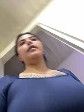  luna torres online show from May 2026 12:11:01 PM