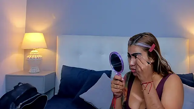 SaraaJhonsonn online show from October 2025 02:59:02 PM