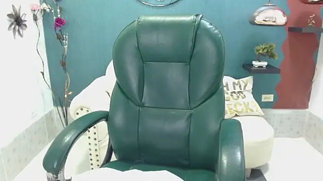 Melikasweetz online show from December 2024 08:26:02 PM