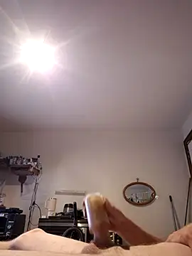 Snapshot of BigDDave6979 chatting on April 2026 06:49:02 AM BigDDave6979 online show from April 2026 06:49:02 AM