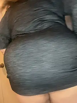 Snapshot of lairarose chatting on December 2024 03:15:01 AM lairarose online show from December 2024 03:15:01 AM